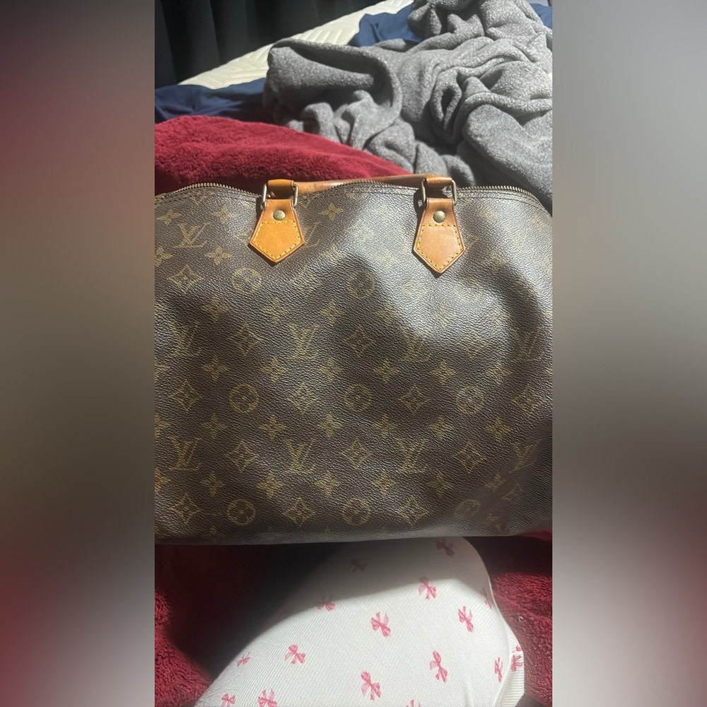 LV SPEEDY 35 HANDBAG